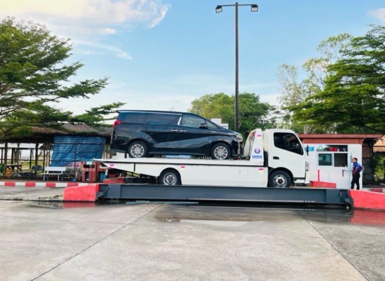 รถยกคีรีรัฐนิคม